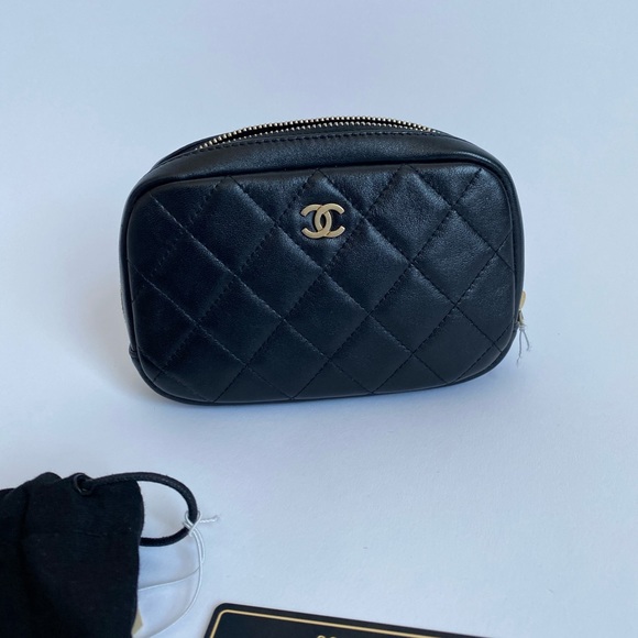 CHANEL O Case Quilted Small Pouch Lambskin - Picture 3 of 8